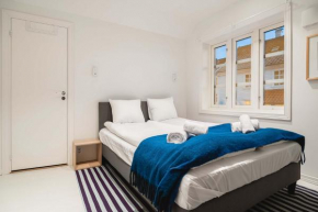 DINBNB Homes l Charming 2-Bedroom Home by the Sea Cozy